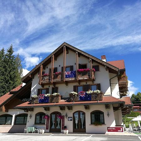 Hotel La Lepre Bianca Gallio Kültér fotó