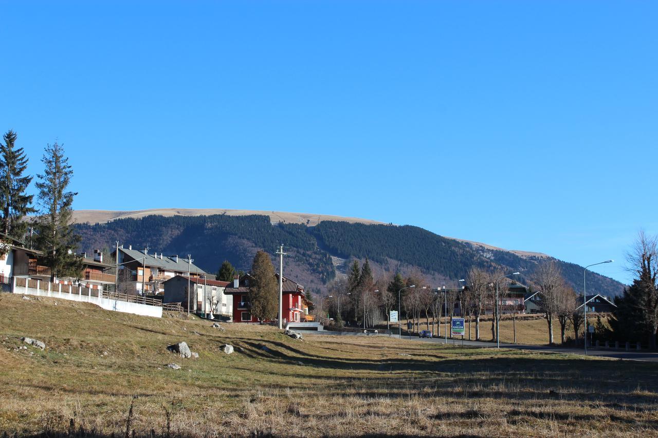 Hotel La Lepre Bianca Gallio Kültér fotó